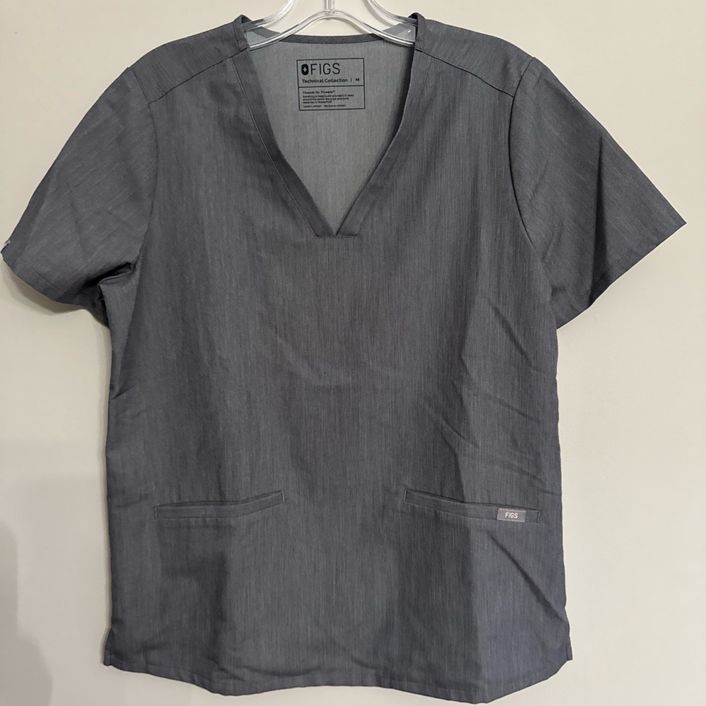Figs Casma Three-Pocket Scrub Top Graphite Gray Women's M
